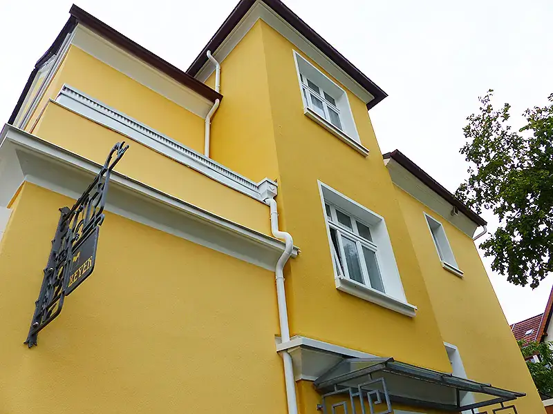 Renovierung einer gedämmten Fassade Baujahr 1927, Bild 2 von 8