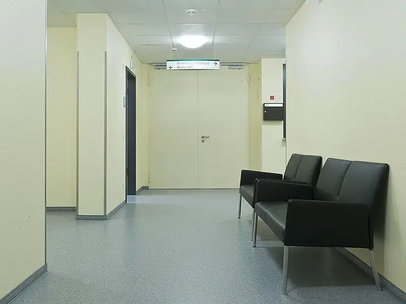 Renovierung von Patientenzimmern und -fluren in einer Klinik, Bild 3 von 6