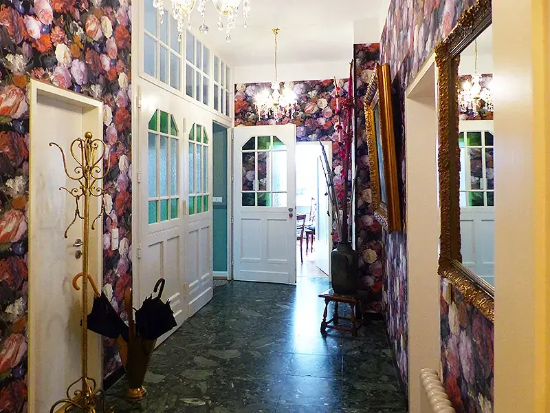 Gestaltung eines Flures mit Tapete in einem Jugendstilhaus, Bild 4 von 6