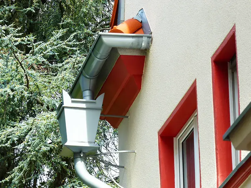 Renovierung einer Fassade aus den 20 er Jahren im Ensembleschutz, Bild 3 von 6