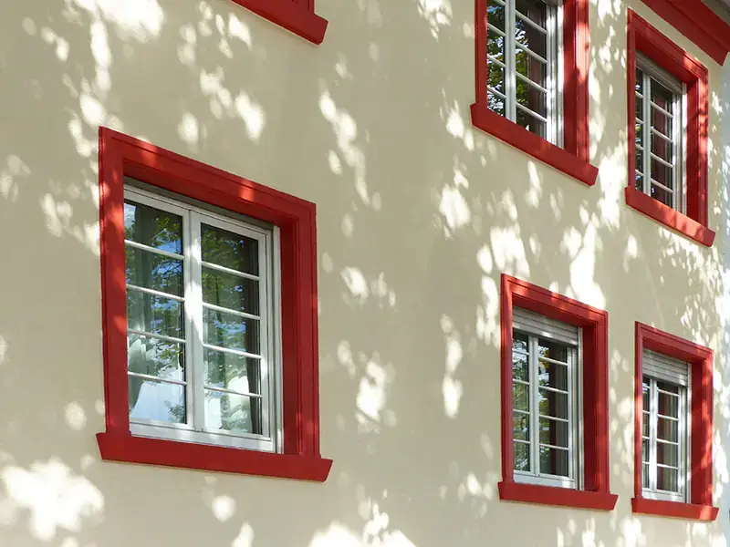Renovierung einer Fassade aus den 20 er Jahren im Ensembleschutz, Bild 4 von 6